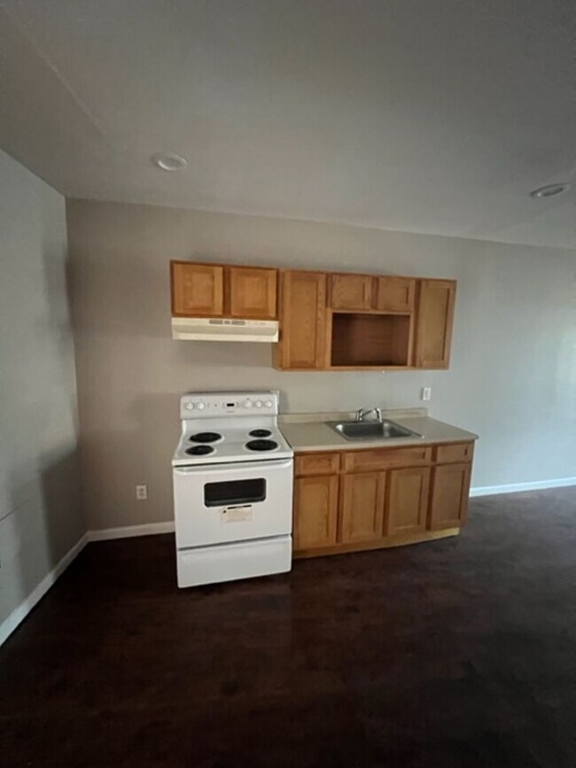 Photo - 2100 Ann St Apartment