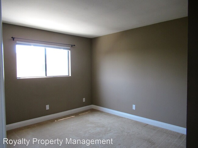 Foto del edificio - 2 br, 2 bath House - 4521 Hawley Blvd. #6