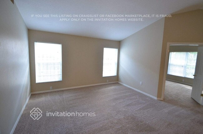 Building Photo - 10547 San Travaso Dr