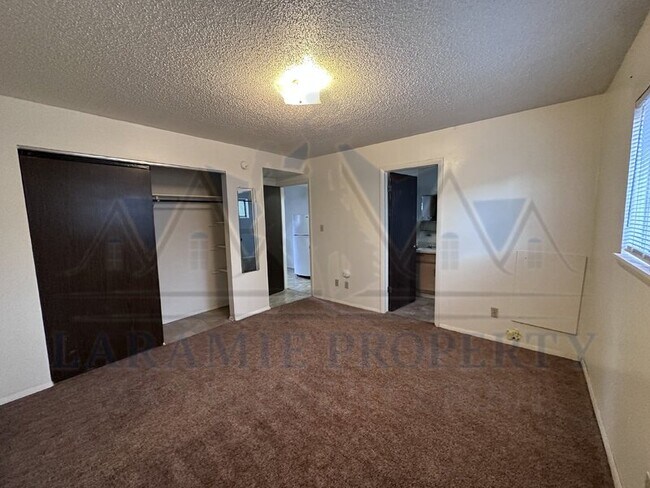 Foto del edificio - 702 Downey St