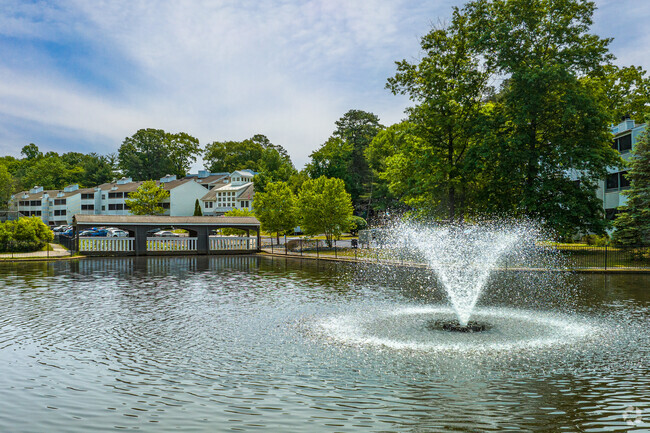 Building Photo - The Landings at Pine Lake