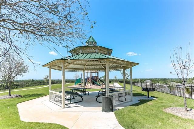 Foto del edificio - 325 Ridgeland Oak Dr