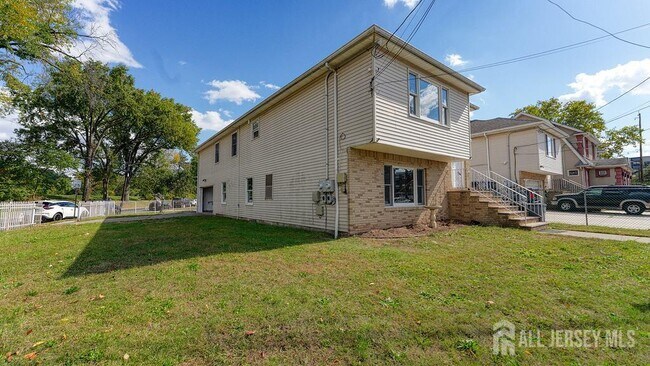 Foto del edificio - 591 Cherry St