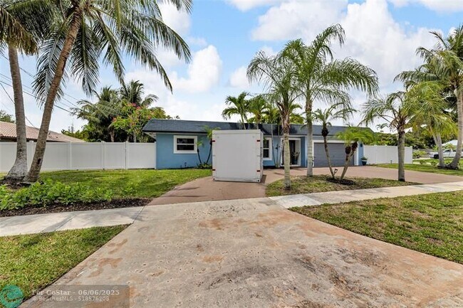Foto del edificio - 1398 NW 14th Ct