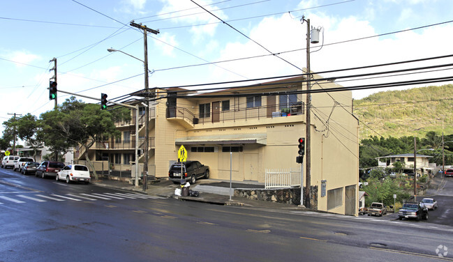 Building Photo - 2416 Kalihi St