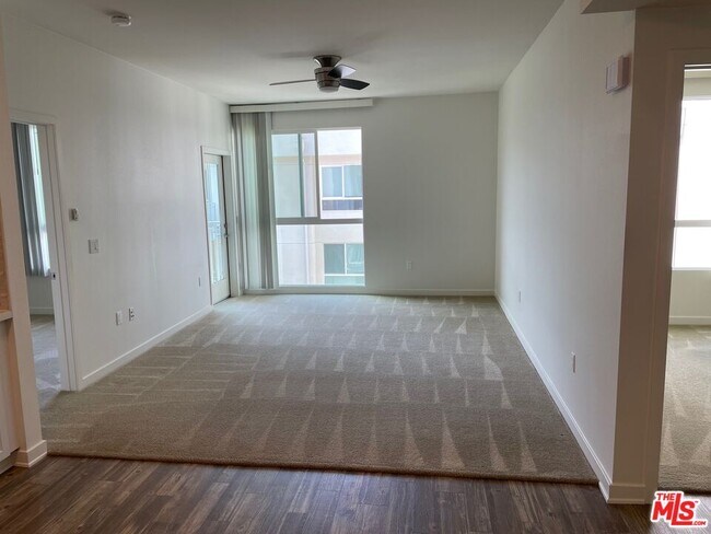 Living room - 12655 Bluff Creek Dr