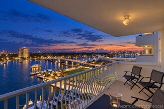 Building Photo - 1 Las Olas Cir