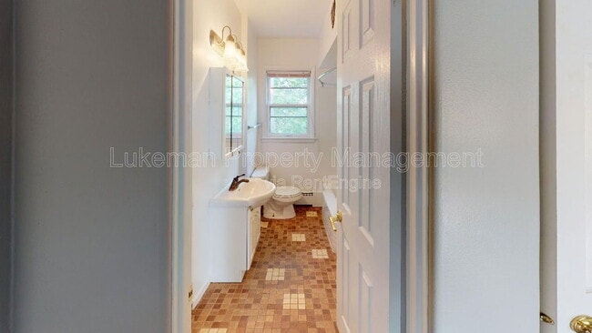 Foto del edificio - 3729-3731 Oakland Dr