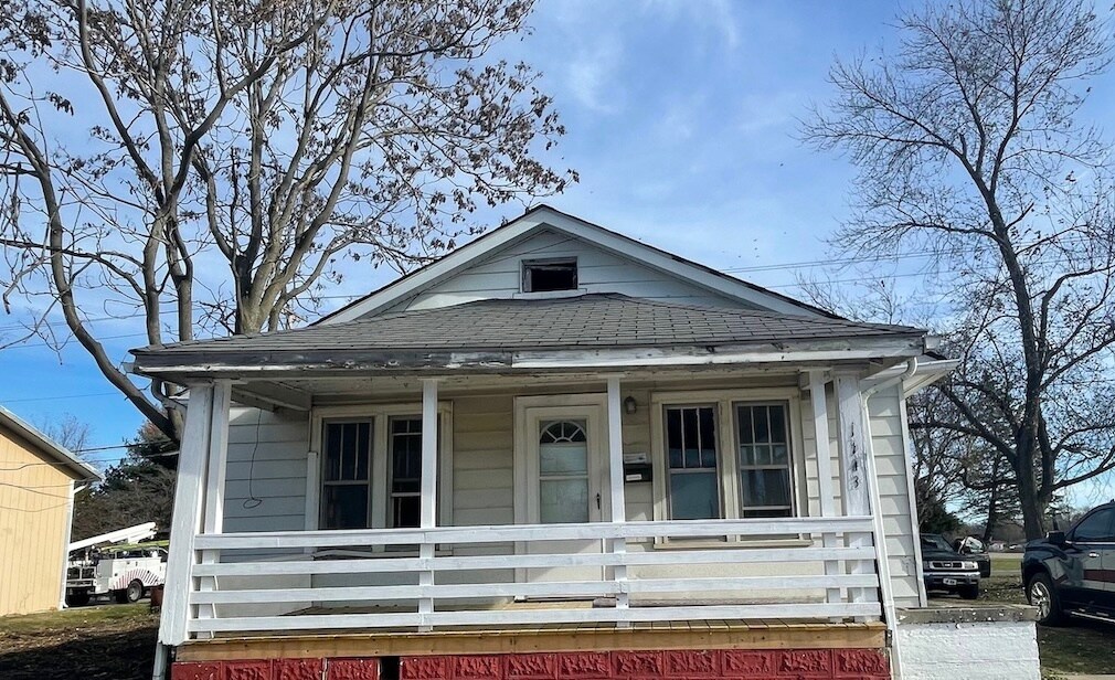 Primary Photo - 1143 N State St