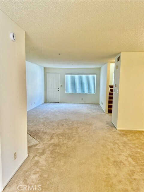 Building Photo - 223 N Olive Ave