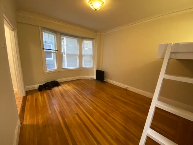Interior Photo - Hyde Park Apartments LLC.