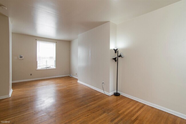 Foto del edificio - 3 br, 1 bath House - 1635 FONTAIN ST