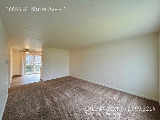 Foto del edificio - 16656 SE Moon Ave