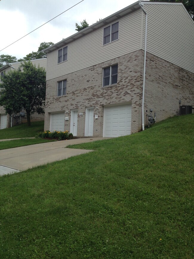 Foto del edificio - 116 Woodcrest Dr