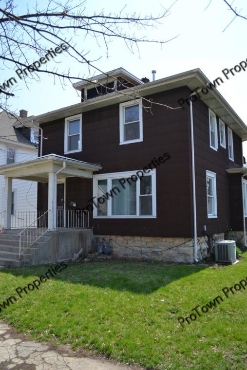 Building Photo - 356 1st Ave