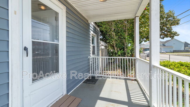 Building Photo - 3544 E Ocean View Ave