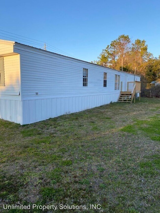 Building Photo - 3 br, 2 bath House - 20530 US Highway 17N