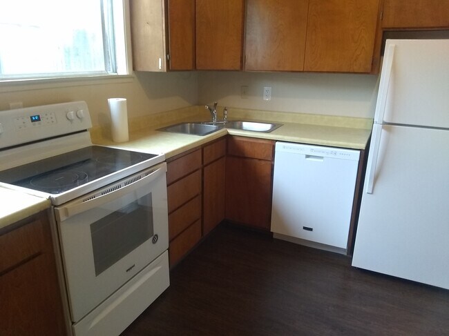 Building Photo - 5218 Olive Dr