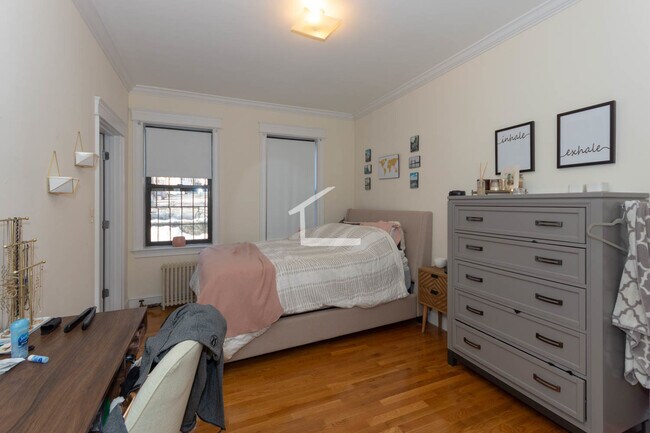 Foto del edificio - 27 Glenville Ave