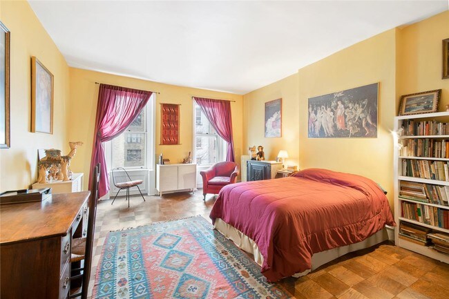 Foto del edificio - 8 W 83rd St
