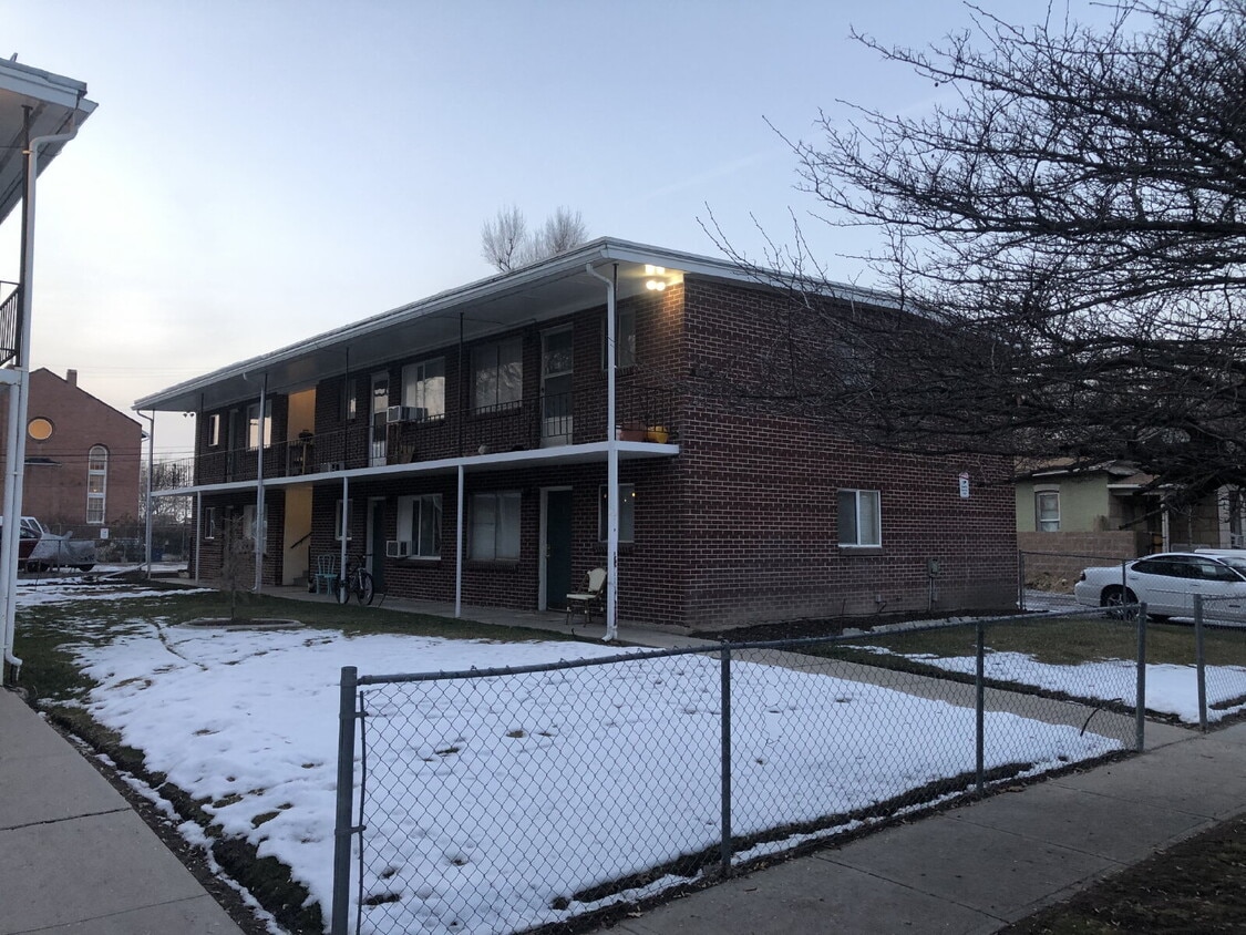 "Charming 1-Bedroom apartment with Spacious Layout in the Heart of Salt Lake City!" - "Charming 1-Bedroom apartment with Spacious Layout in the Heart of Salt Lake City!"