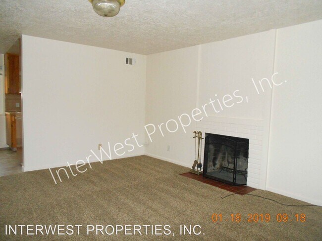 Foto del edificio - 3 br, 1 bath House - 12740 SW EDGEWOOD ST.