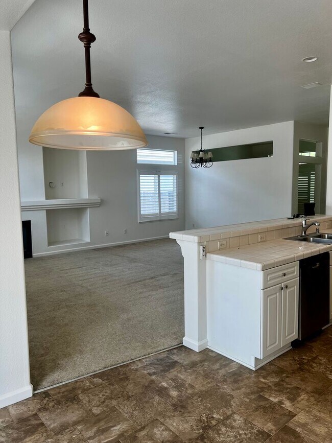 Building Photo - 1255 El Monte Ct