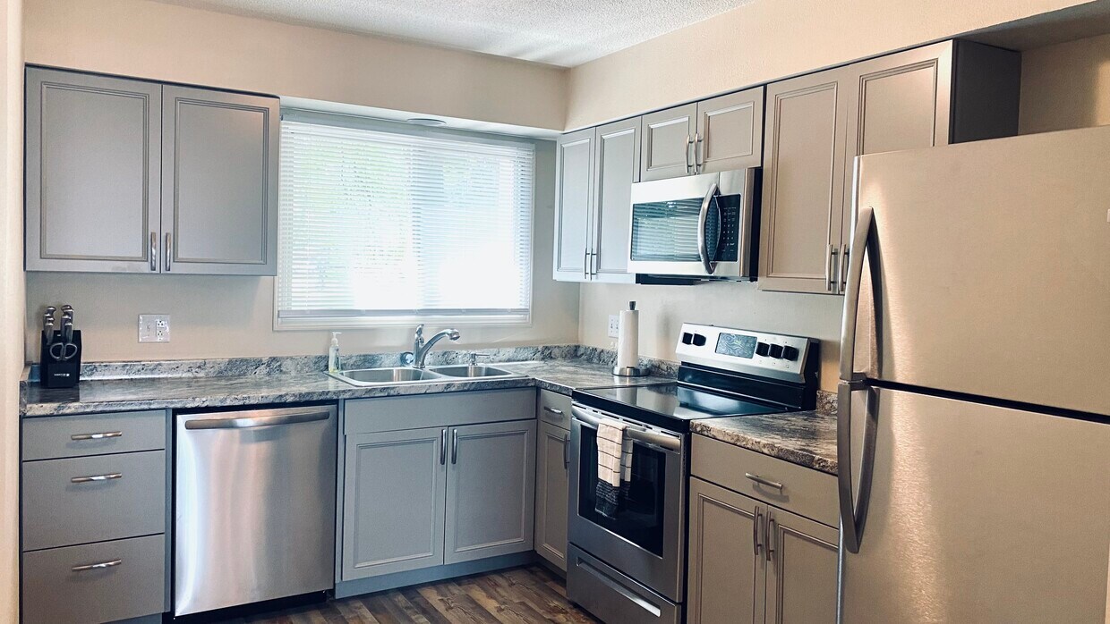 Foto principal - 5510 Cresthaven Ln
