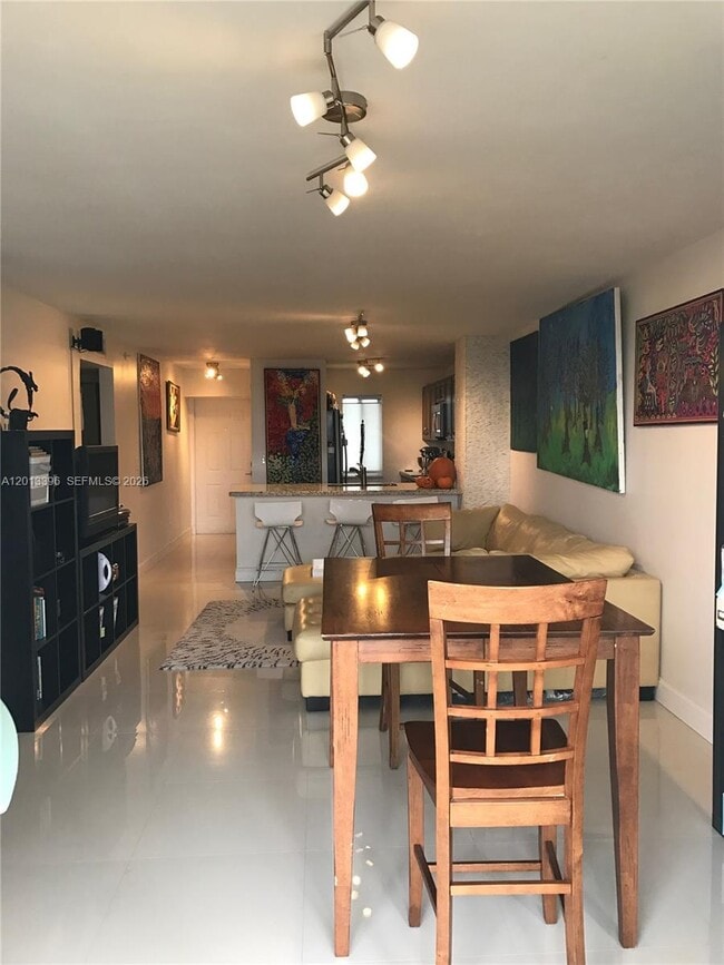 Foto del edificio - 1401 Bay Rd