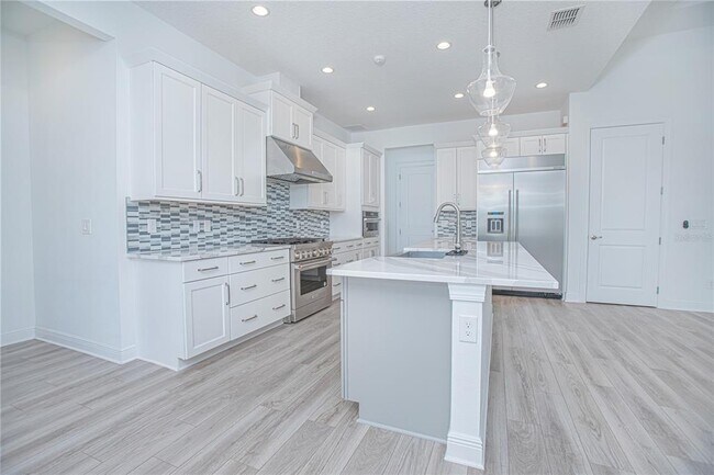 Building Photo - 12034 Sprite Ln