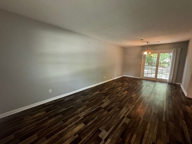 Foto del edificio - Updated Duplex in Ladson