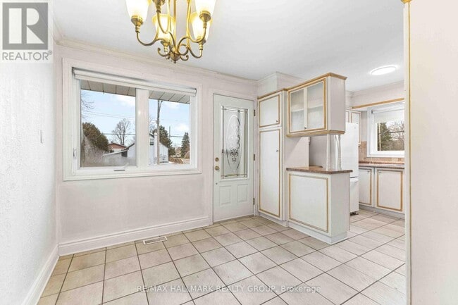 Building Photo - 1320 St. Jean St