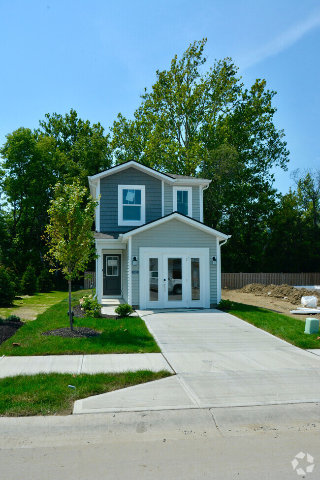 Building Photo - Honor Meadows