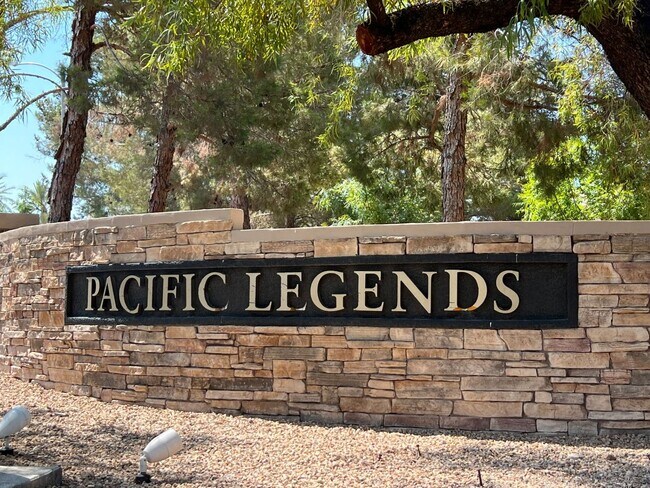 Foto del edificio - Henderson - 2 bedroom / 2 bath condo