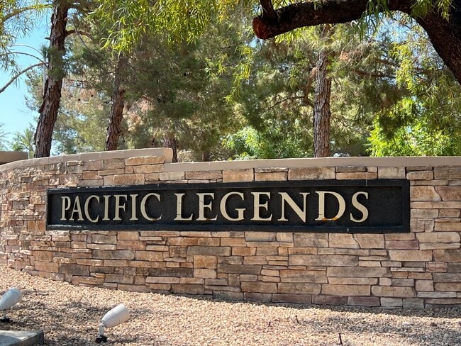 Building Photo - Henderson - 2 bedroom / 2 bath condo