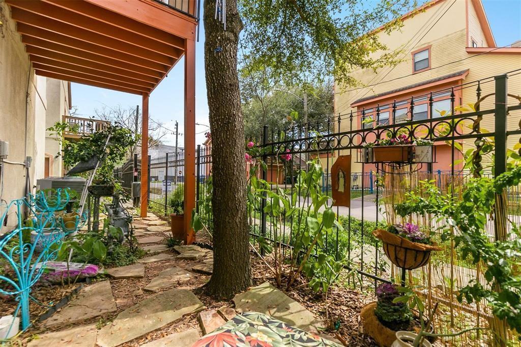 4316 Eli St, Houston, TX 77007 Condo for Rent in Houston, TX