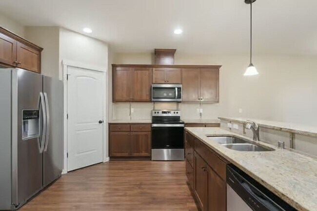 Foto del edificio - Beautiful  Home Great Location