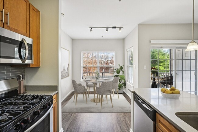 Foto del edificio - The Highlands at Cherry Hill