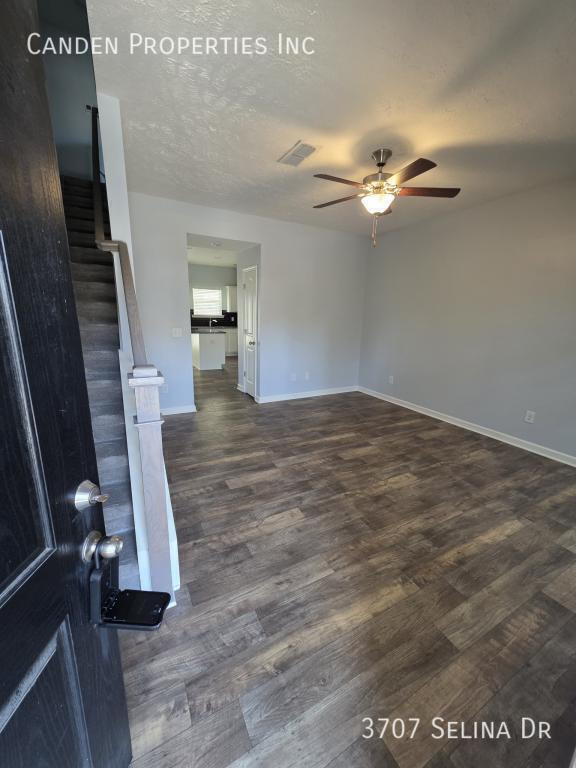 Photo - 3707 Selina Dr House