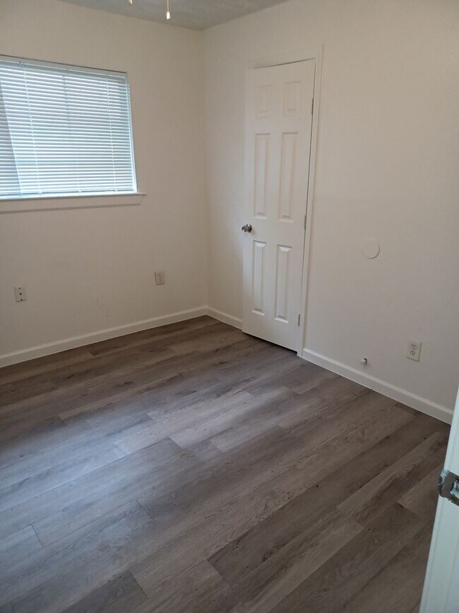 Foto del edificio - 7314 Howton St