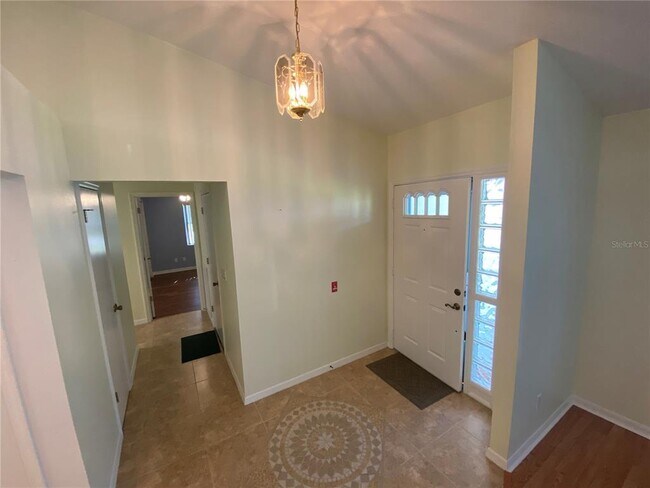 Foto del edificio - 26840 Racquet Cir