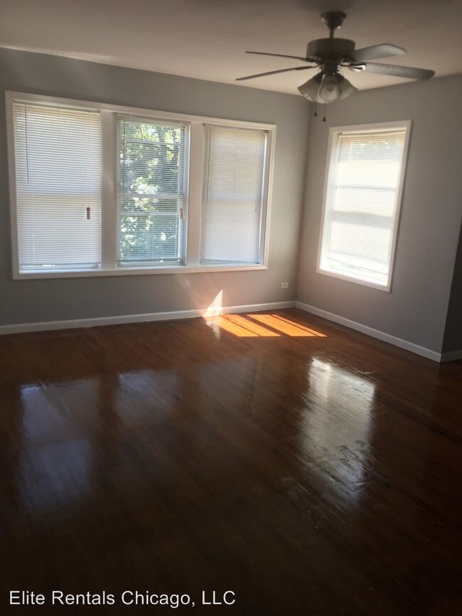 Foto del edificio - 3 br, 1 bath Apartment - 7706-08 S. Lowe Ave.