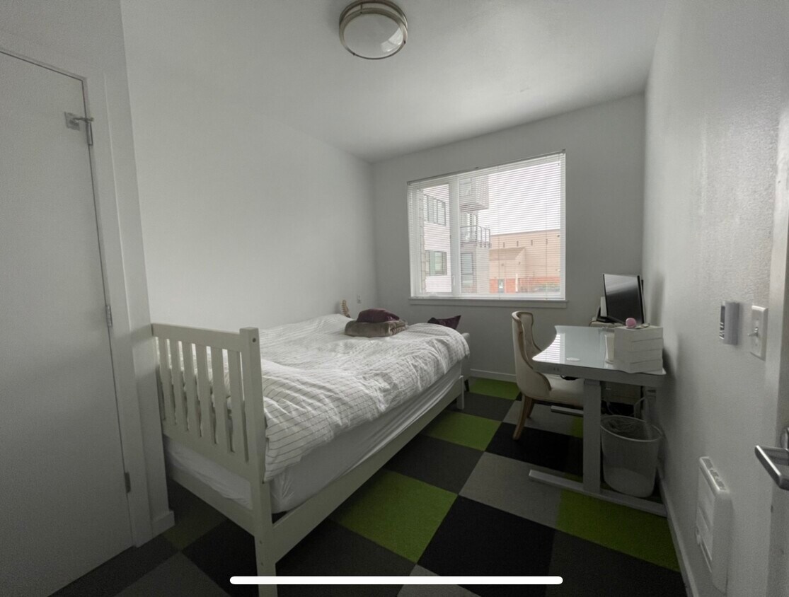 Private bedroom - 1837 Patterson St