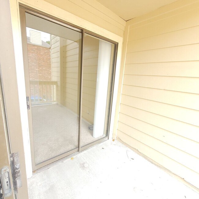 Building Photo - HOUSTON TEXAS AREA  * cute and cozy 2 bedr...