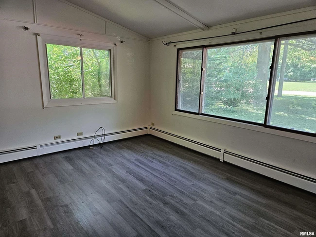 Living Room 2 - 233 N Taylor St