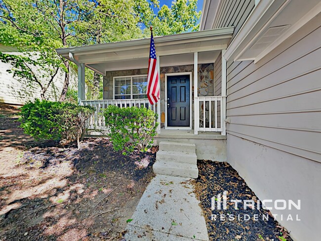 Building Photo - 536 Woodstone Rd