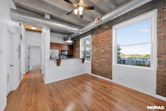 Building Photo - 4545 S Drexel Blvd