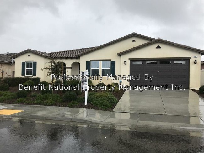 Foto del edificio - 30387 Redding Ave