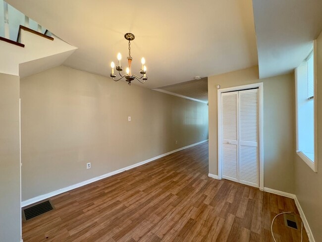 Building Photo - 678 Melvin Dr