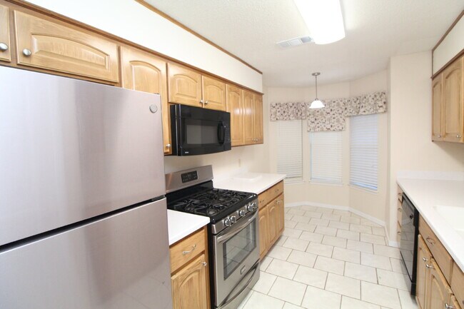 Building Photo - Northeast Pensacola 2BR Home with Fireplace & Covered Patio